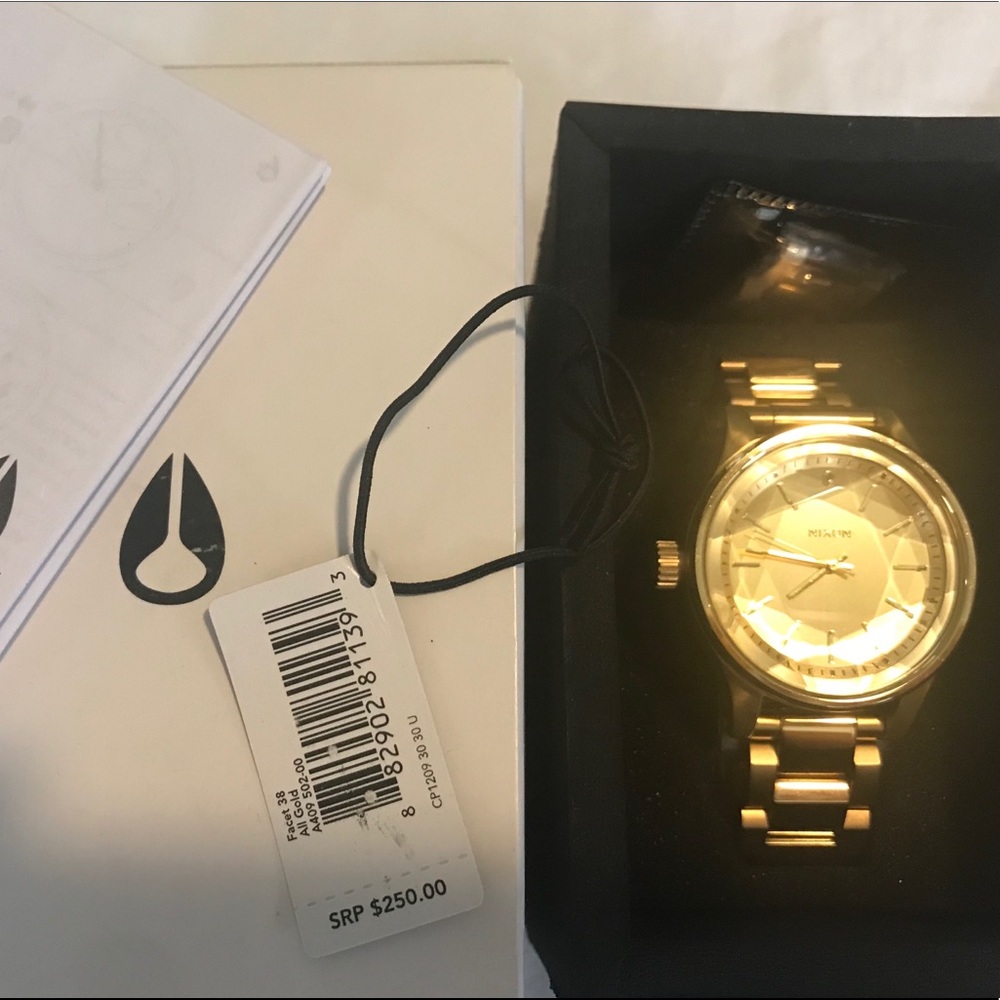 Nixon Ladies Gold Watch. Beautiful!